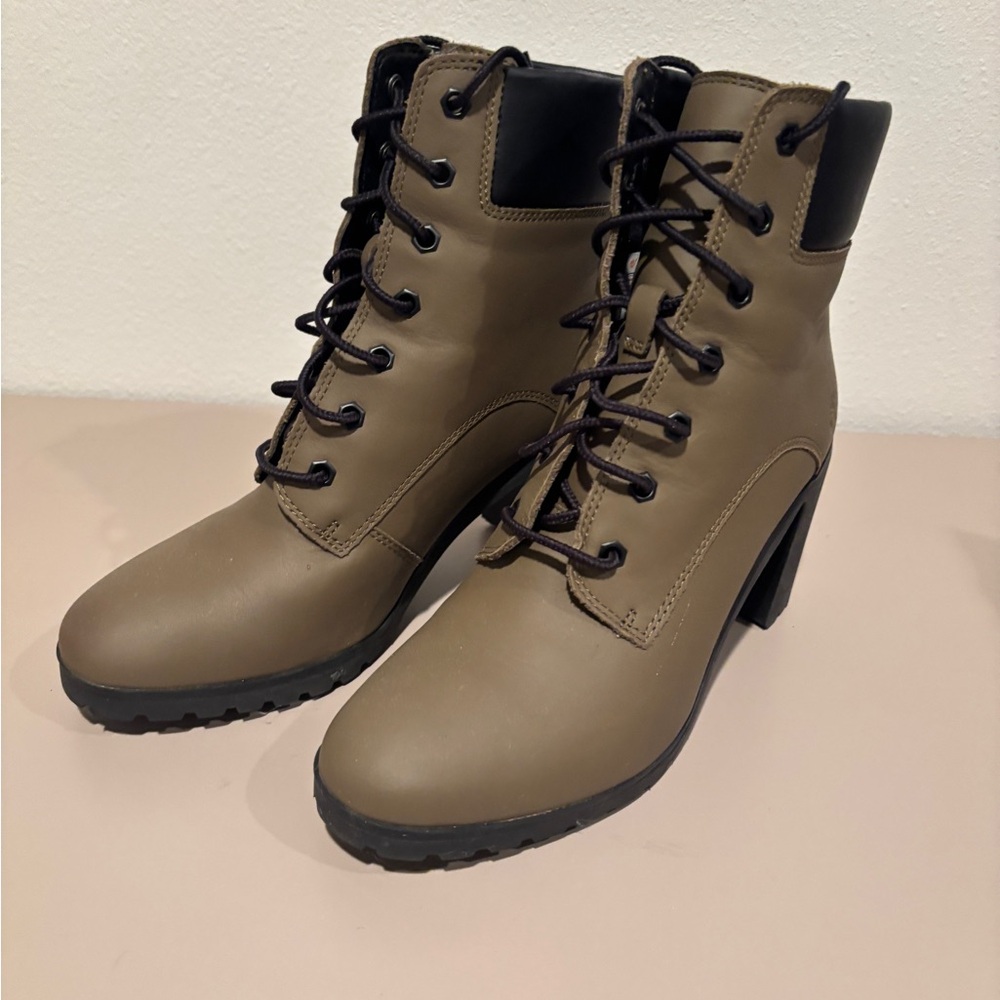 Timberland Arlington Women’s Boot in Olive